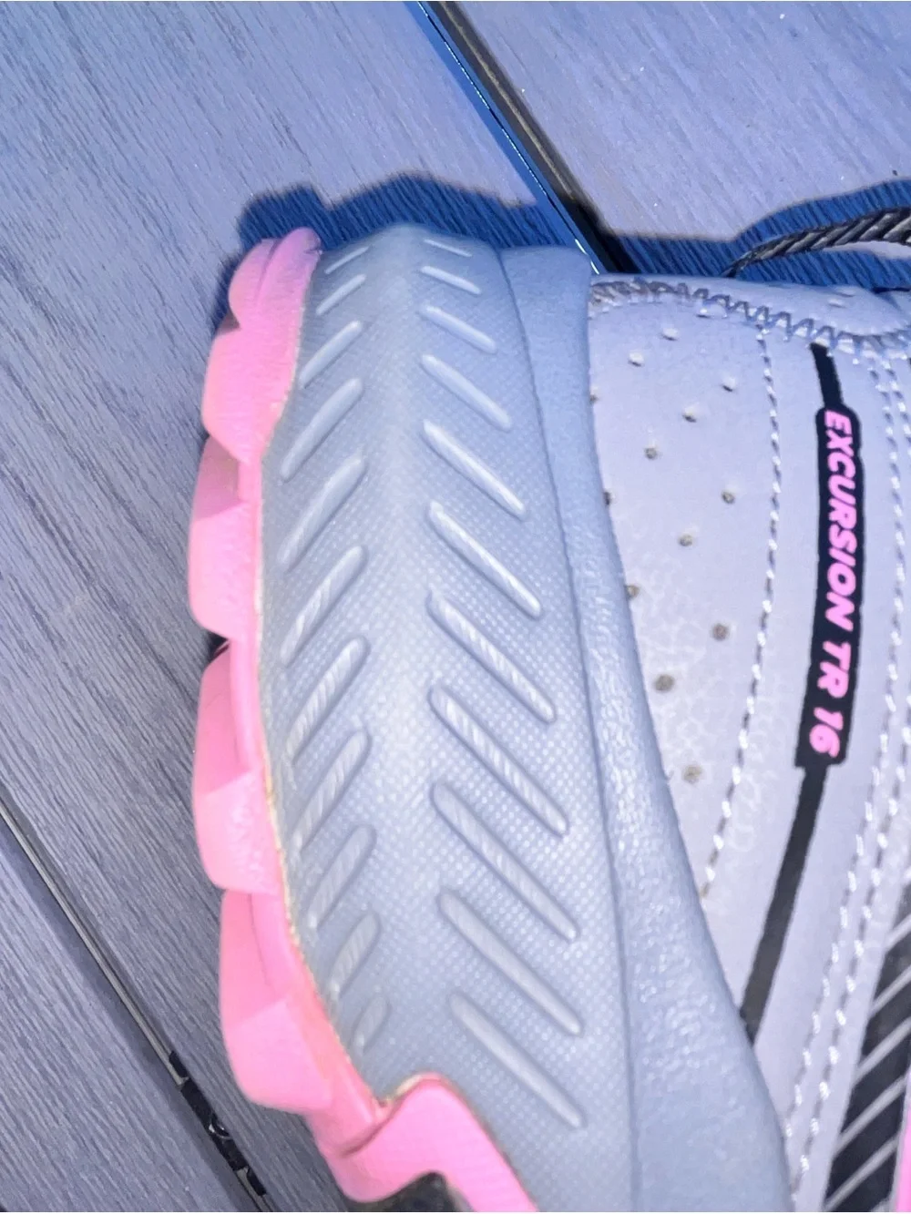 Saucony women trail